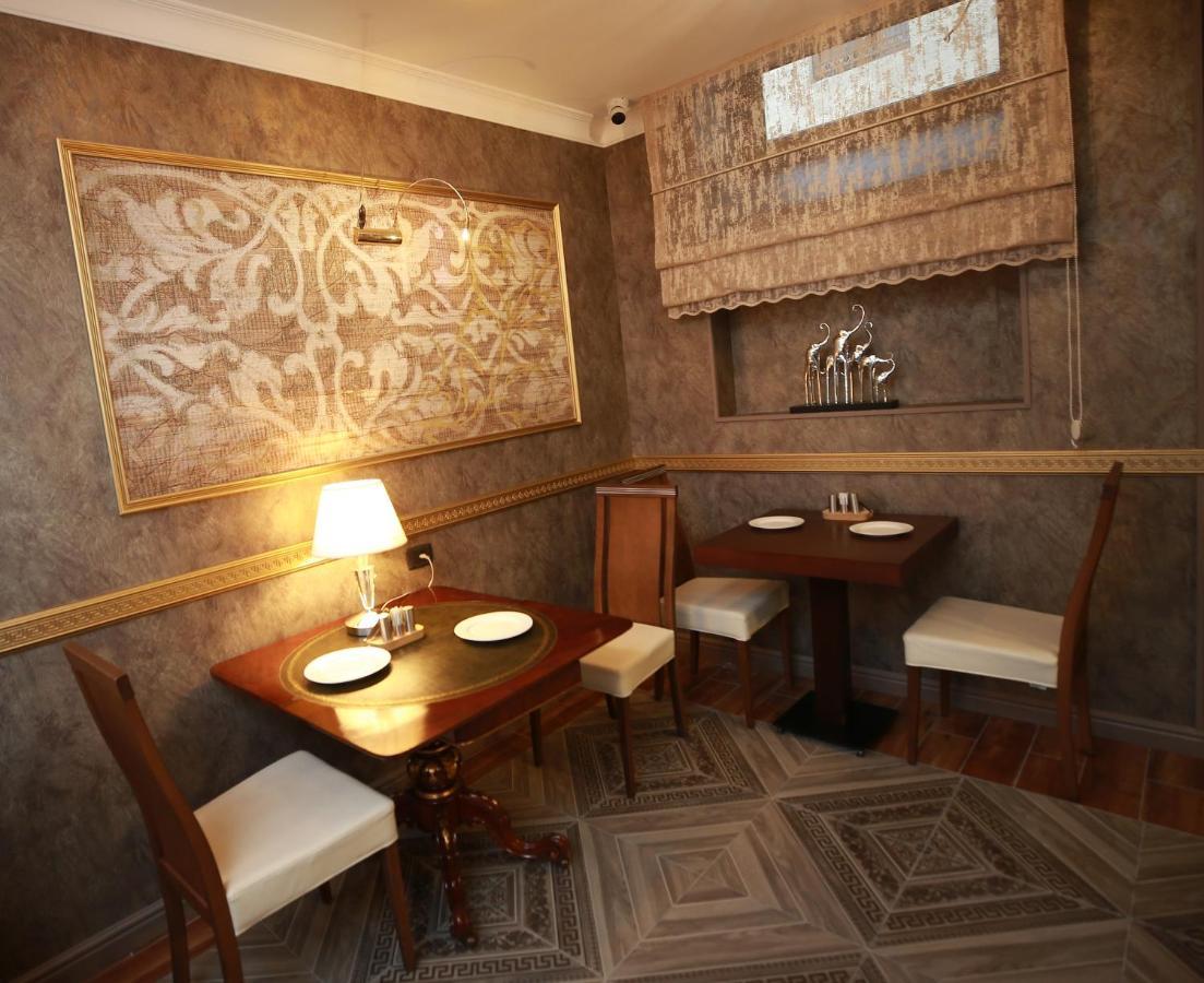 West Inn Hotel & Restaurant Nz バクー エクステリア 写真