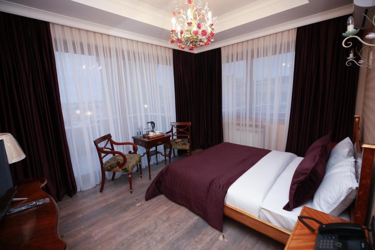 West Inn Hotel & Restaurant Nz バクー エクステリア 写真